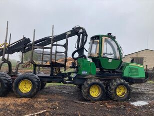 форвардер John Deere 810 E