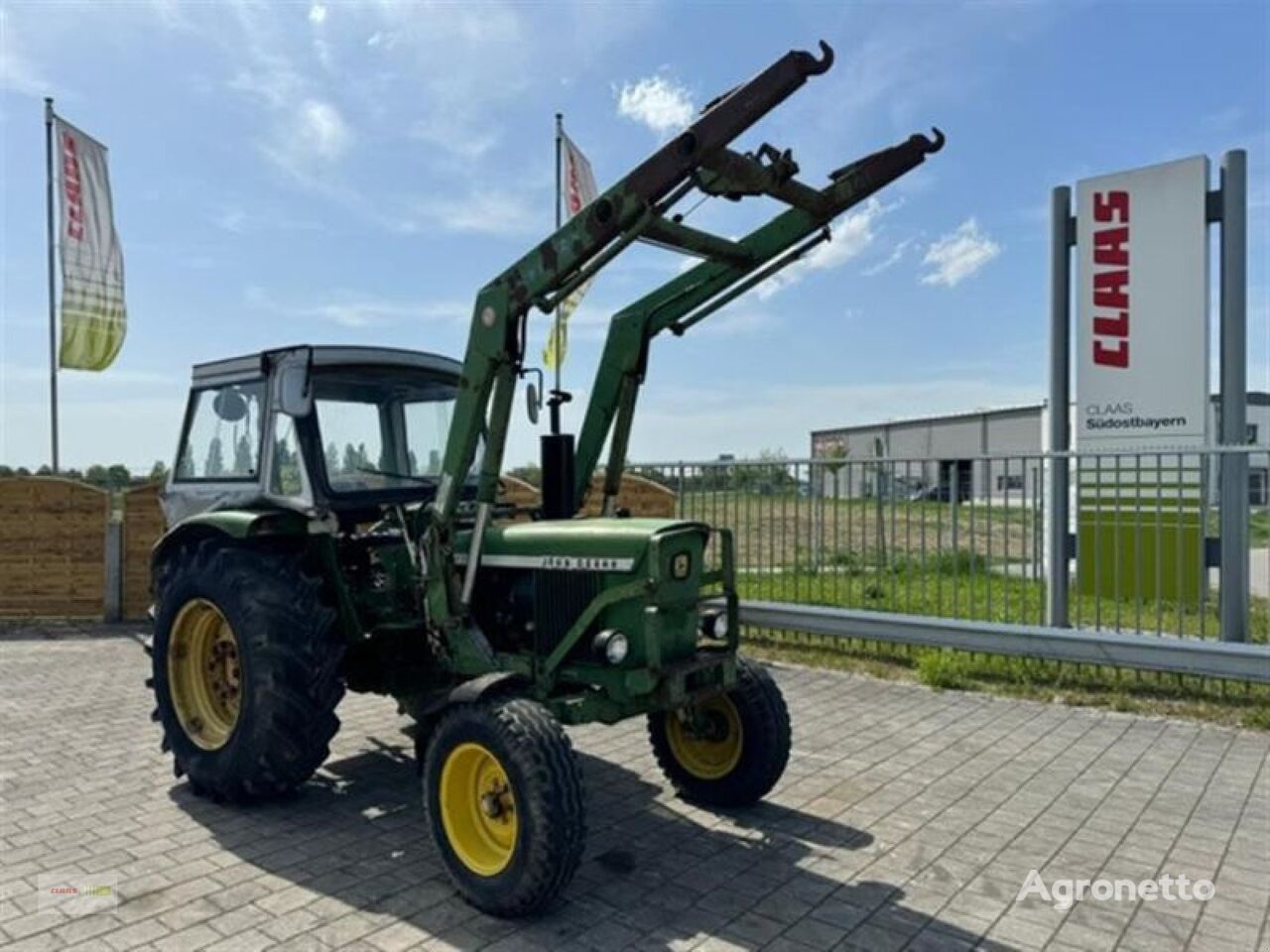 трактор колесный John Deere 2130 LS