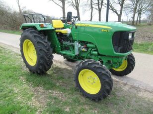 трактор колесный John Deere 5050 D