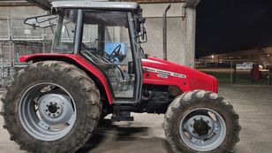 трактор колесный Massey Ferguson 4235