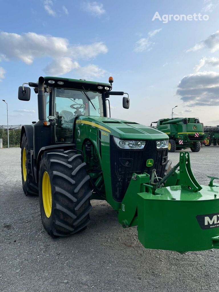 трактор колісний John Deere 8320R