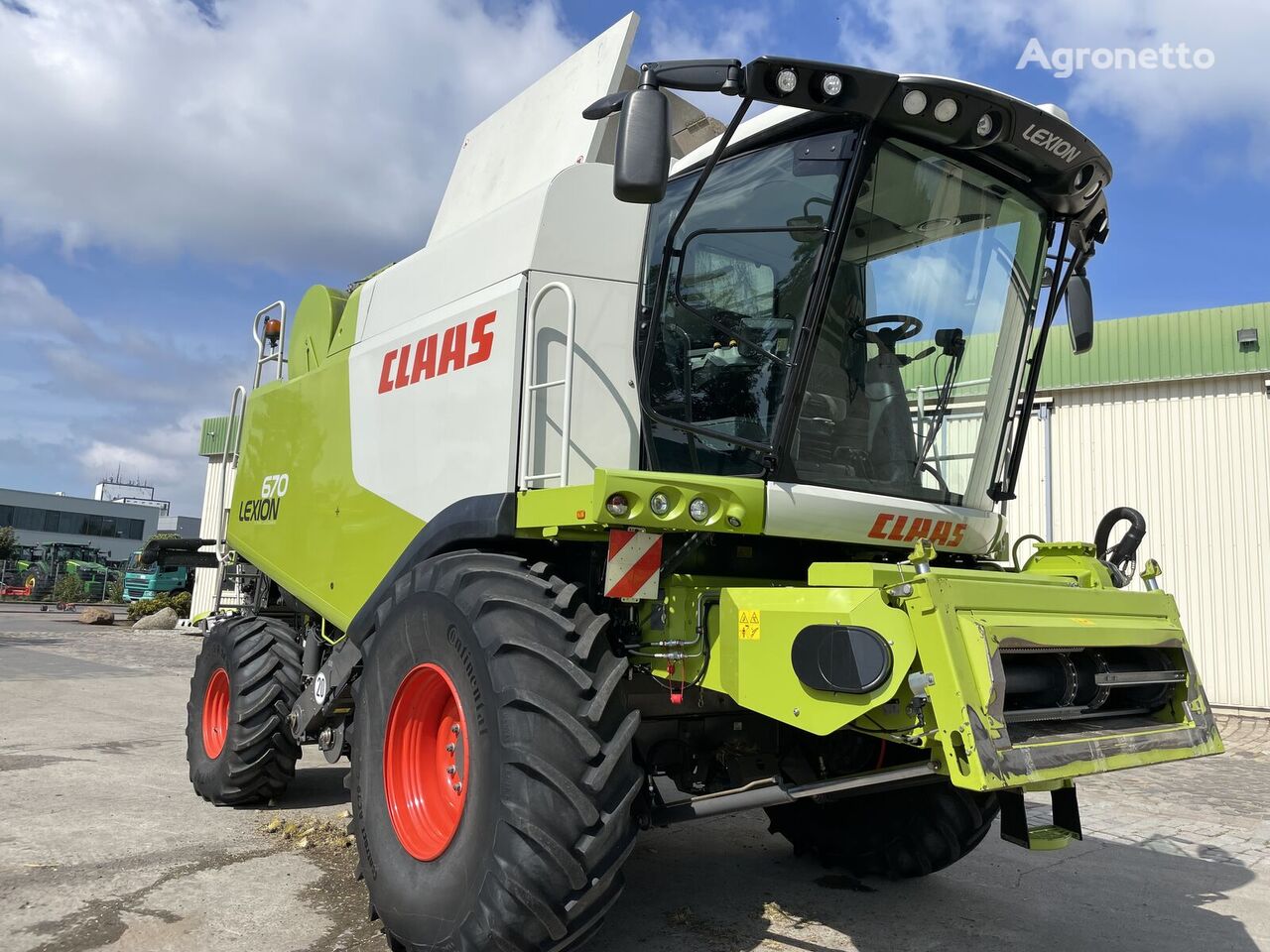 зерноуборочный комбайн Claas Lexion 670